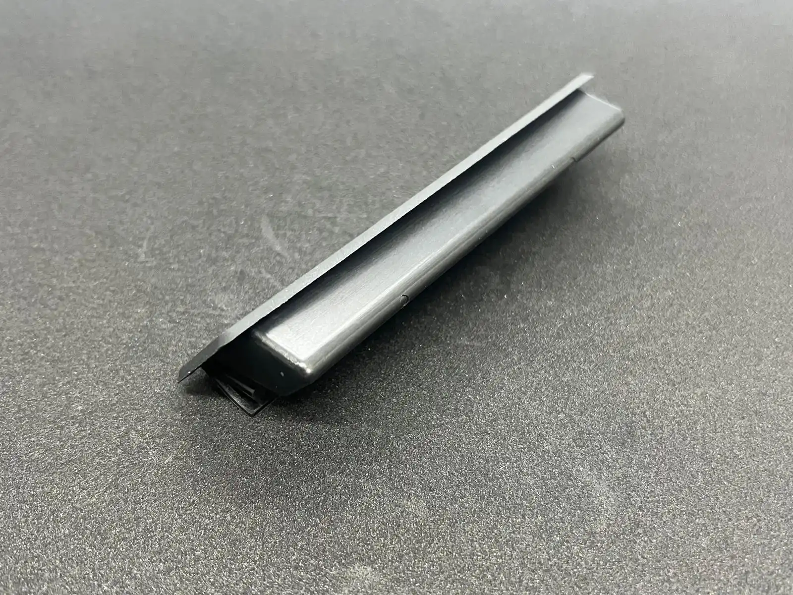 PLASTİK TUTAMAK İNCE UZUN